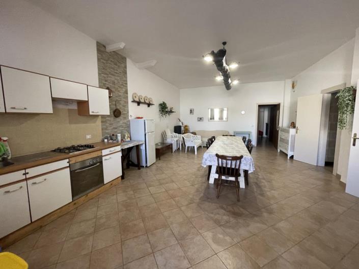 Image No.20-8 Bed Villa for sale