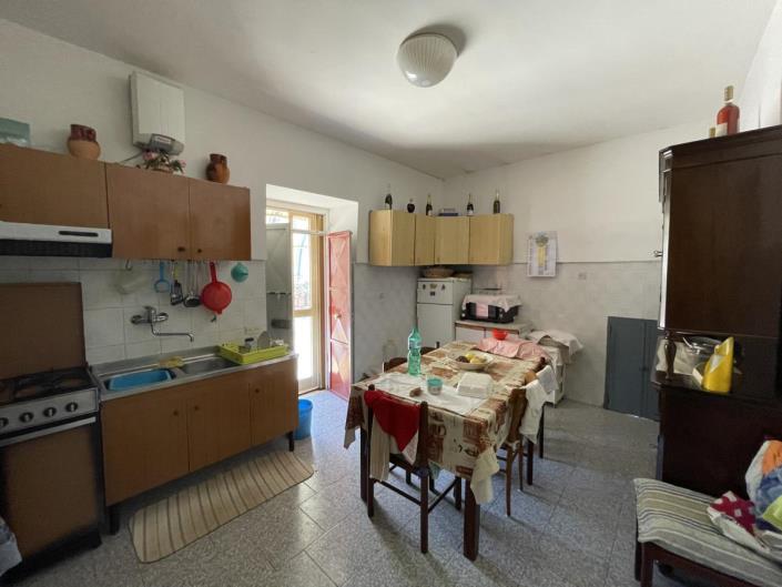 Image No.39-2 Bed Country House for sale