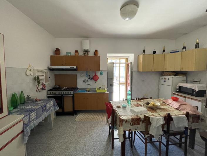 Image No.42-2 Bed Country House for sale