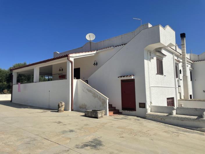 Image No.2-4 Bed Villa for sale