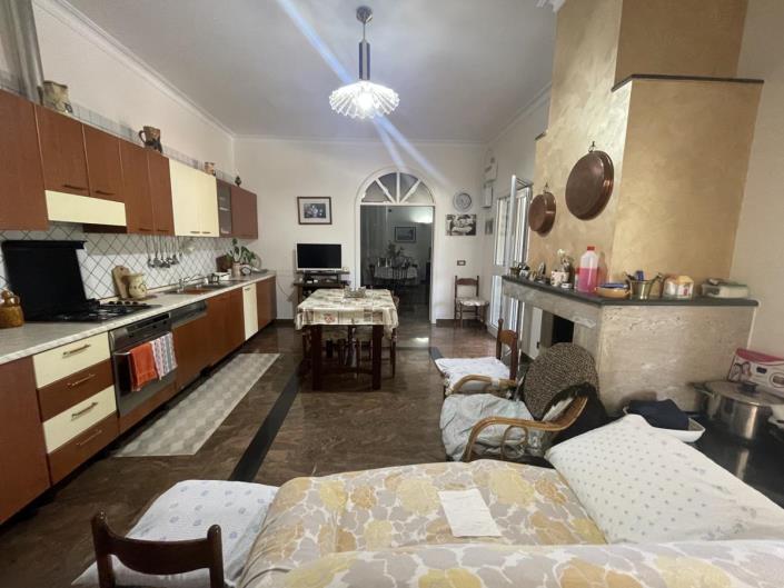 Image No.25-4 Bed Villa for sale