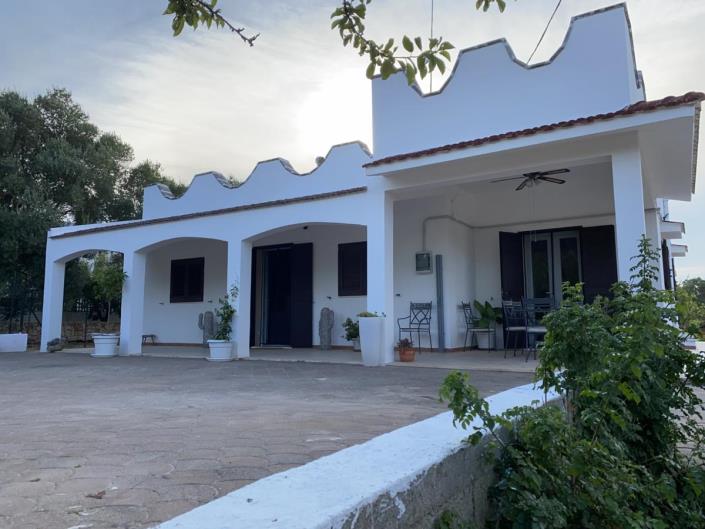 Image No.2-Villa de 2 chambres à vendre à Ostuni