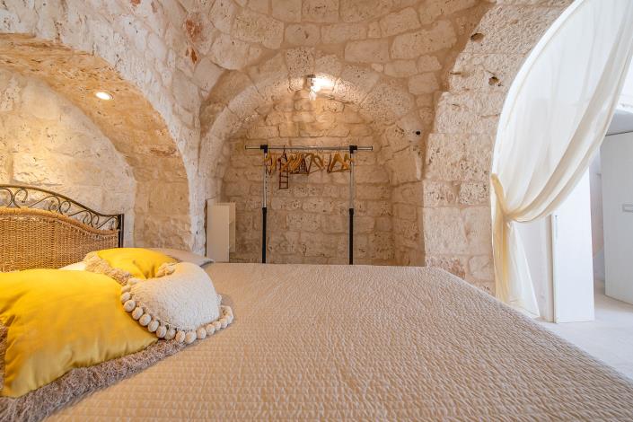 Image No.50-4 Bed Trullo for sale