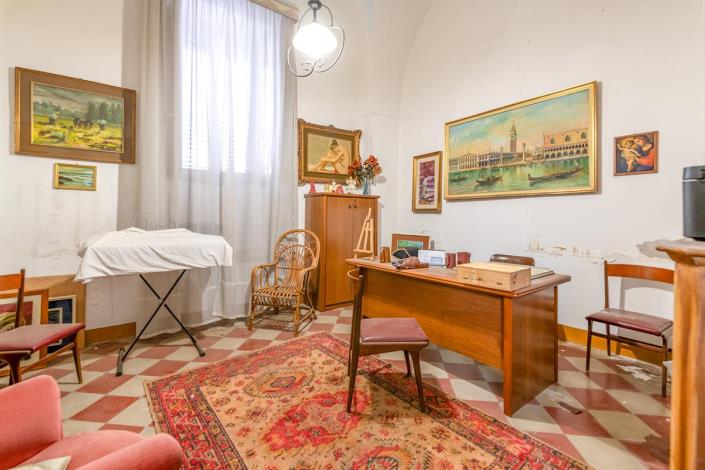 Image No.13-4 Bed House for sale