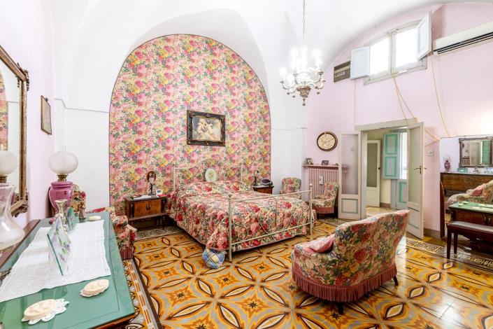 Image No.33-4 Bed House for sale