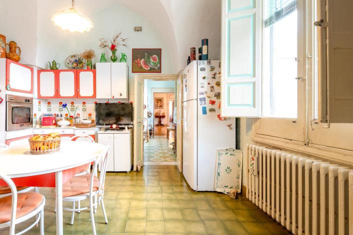 Image No.41-4 Bed House for sale