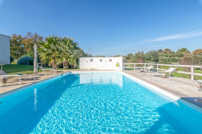 Image No.2-3 Bed Villa for sale