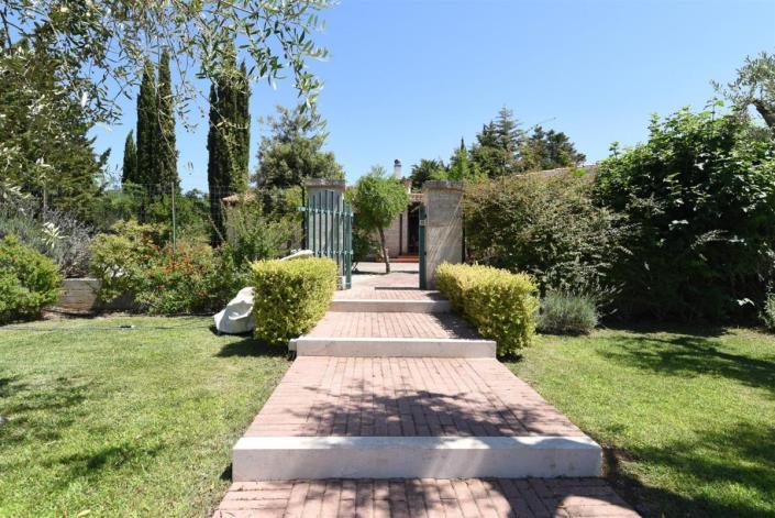 Image No.29-8 Bed Villa for sale