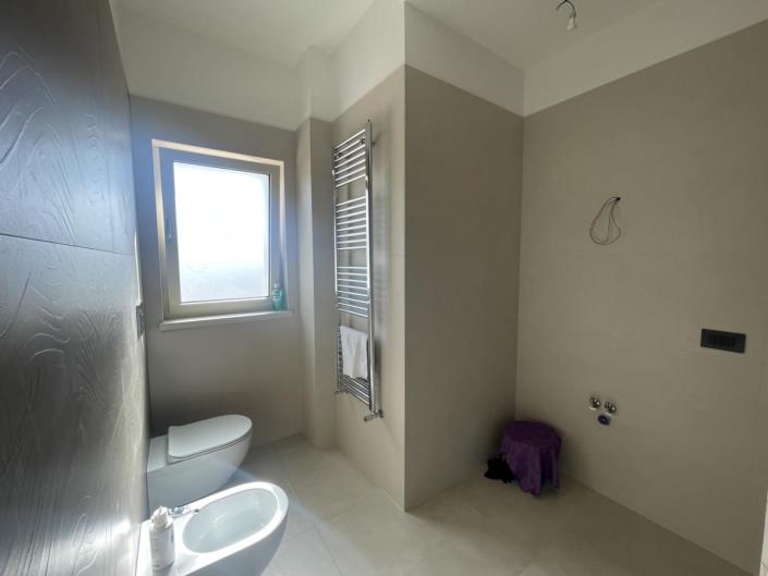 Image No.17-2 Bed Villa for sale