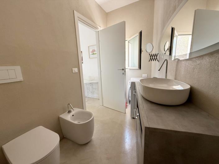 Image No.27-2 Bed Villa for sale