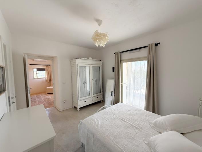 Image No.29-2 Bed Villa for sale