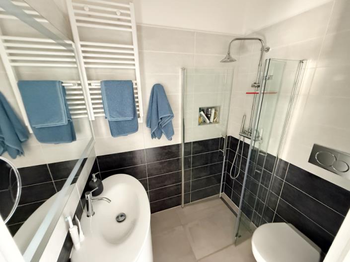 Image No.44-2 Bed Villa for sale