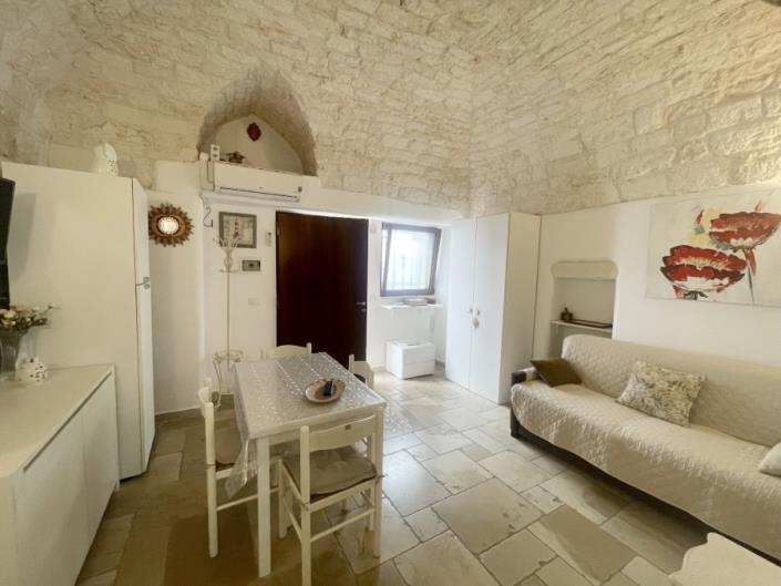 Image No.12-1 Bed Townhouse for sale