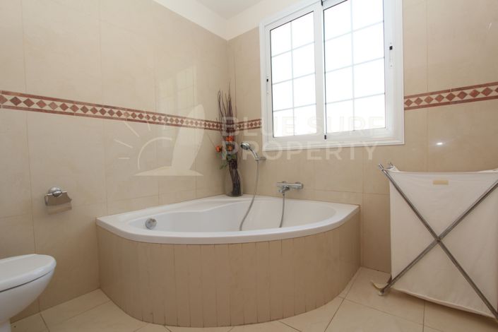 Image No.16-4 Bed Villa for sale