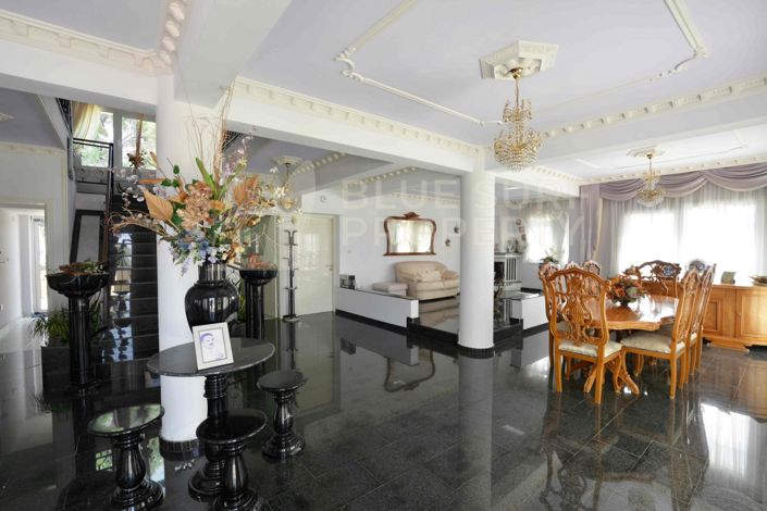 Image No.15-5 Bed Villa for sale