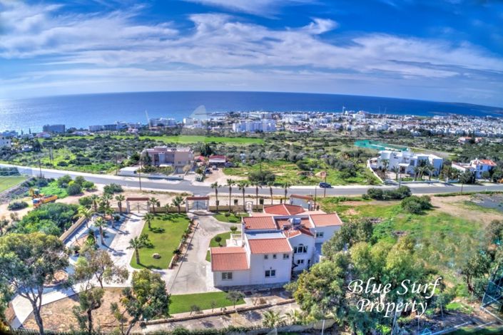 Image No.2-5 Bed Villa for sale