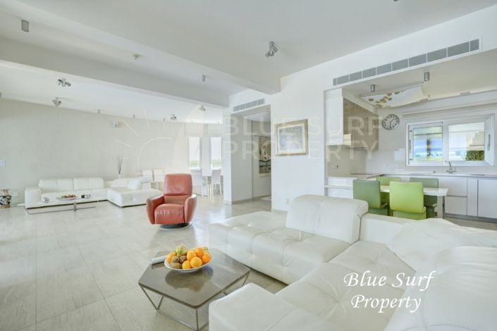 Image No.5-Villa de 7 chambres à vendre à Ayia Thekla