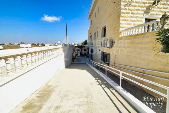 Image No.6-Villa de 21 chambres à vendre à Deryneia