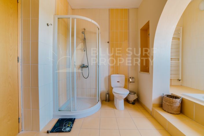 Image No.37-7 Bed Villa for sale