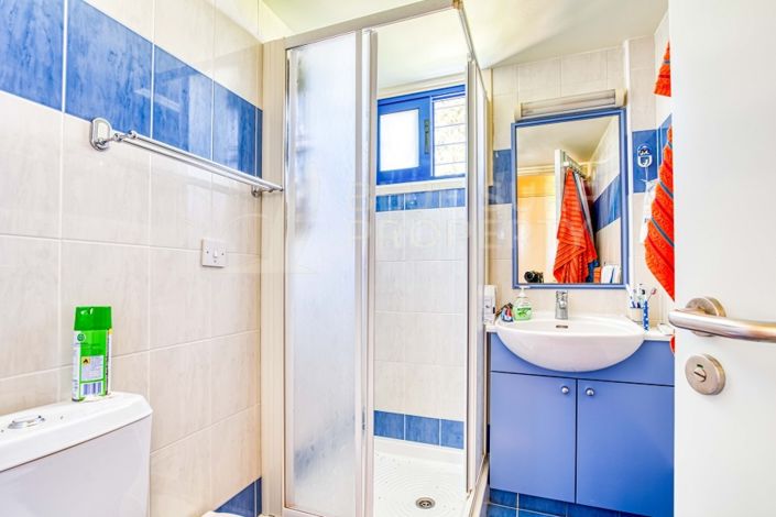 Image No.12-6 Bed Villa for sale