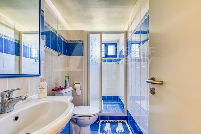 Image No.18-6 Bed Villa for sale