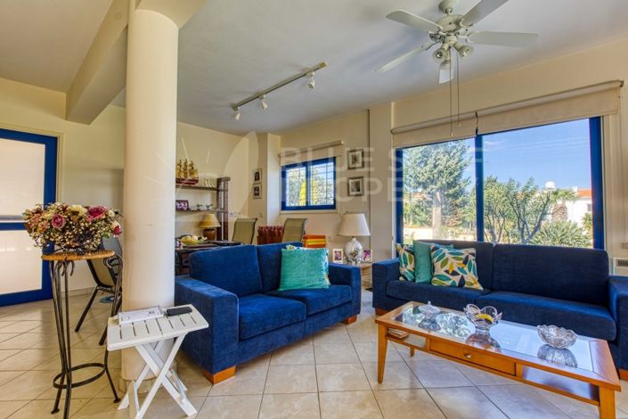 Image No.4-6 Bed Villa for sale