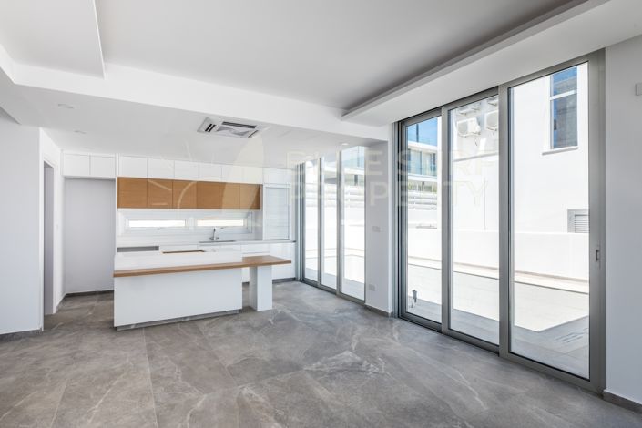 Image No.2-Villa de 5 chambres à vendre à Protaras