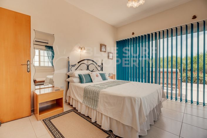 Image No.12-4 Bed Villa for sale