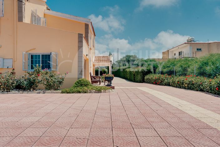 Image No.32-4 Bed Villa for sale