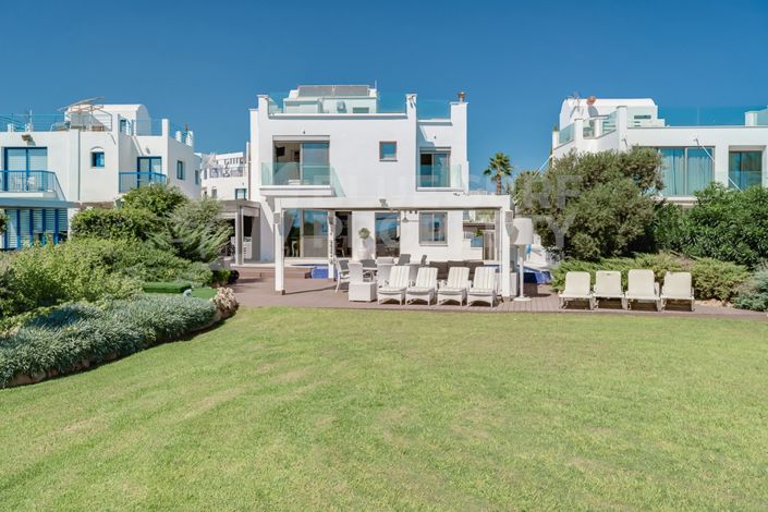 Image No.3-Villa de 5 chambres à vendre à Ayia Triada