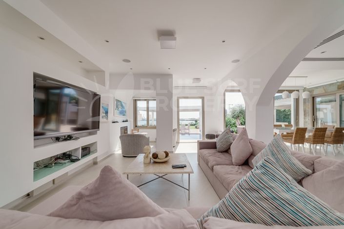 Image No.4-Villa de 5 chambres à vendre à Ayia Triada