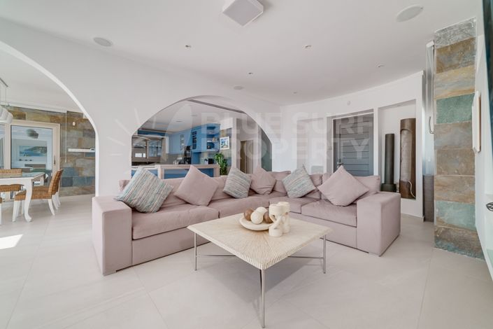 Image No.6-Villa de 5 chambres à vendre à Ayia Triada