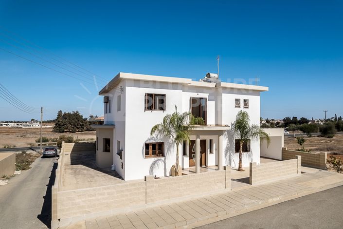 Image No.33-Villa de 4 chambres à vendre à Frenaros