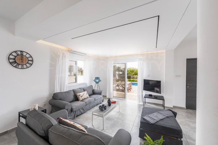 Image No.2-Villa de 3 chambres à vendre à Ayia Napa