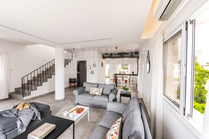 Image No.2-Villa de 3 chambres à vendre à Ayia Napa