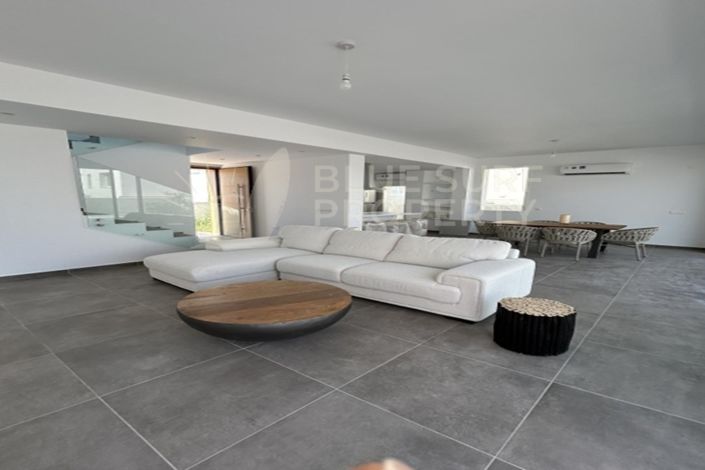 Image No.3-Villa de 4 chambres à vendre à Protaras