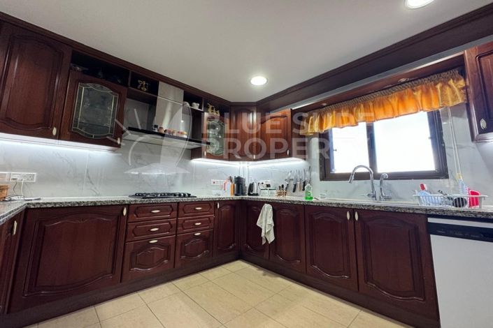 Image No.4-Villa de 5 chambres à vendre à Ayia Napa