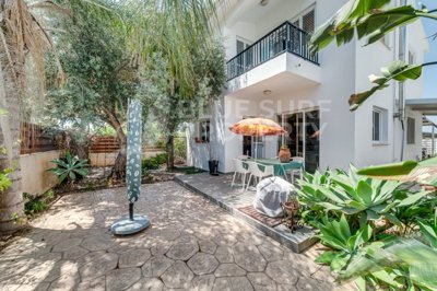 blues-003310-p-w-78h0kan1b