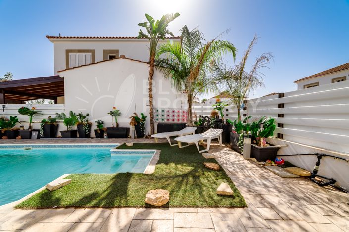 Image No.20-3 Bed Villa for sale