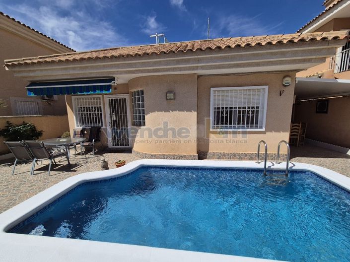 Image No.3-Villa de 2 chambres à vendre à Torrevieja