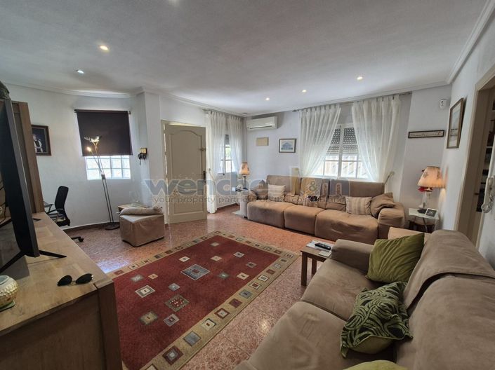 Image No.5-Villa de 2 chambres à vendre à Torrevieja