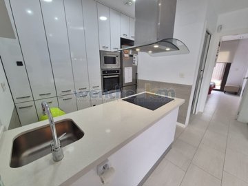 o1iova3a691fdli4uj2o1vhjgdq25