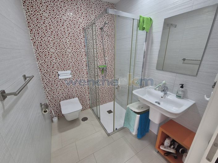 Image No.20-2 Bed Property for sale