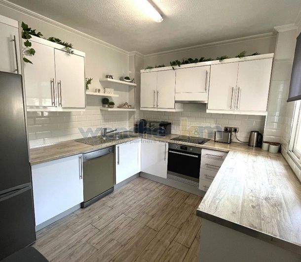 Image No.17-4 Bed Villa for sale