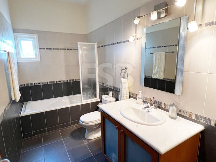 Image No.36-3 Bed Bungalow for sale