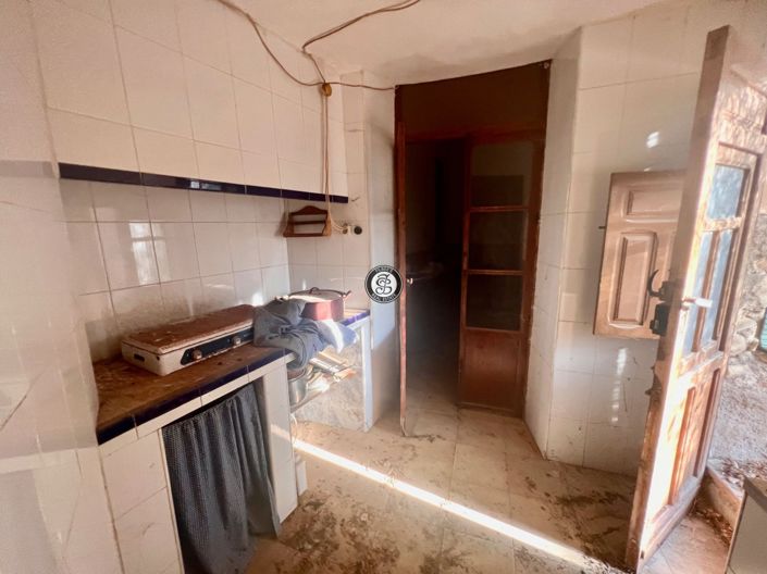 Image No.12-4 Bed Townhouse for sale