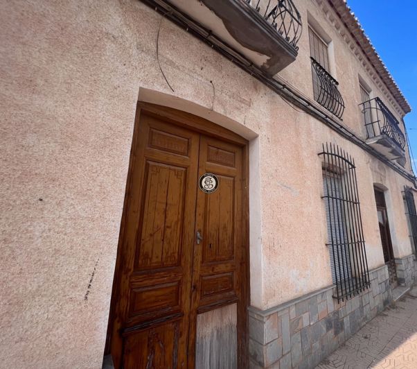 Image No.3-4 Bed Townhouse for sale