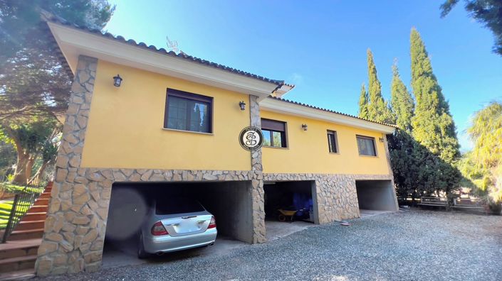 Image No.28-5 Bed Country House for sale