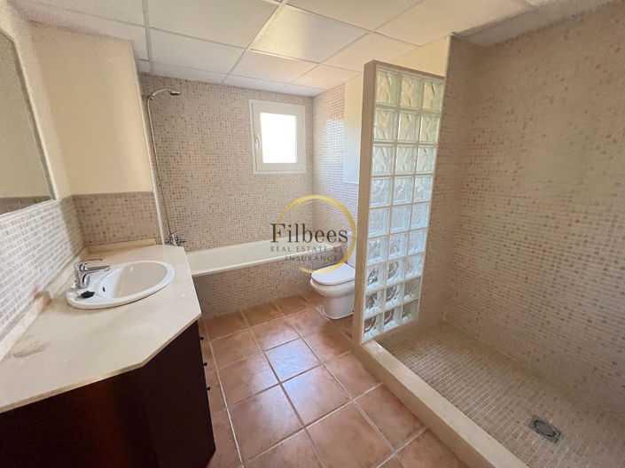 Image No.12-3 Bed Villa for sale