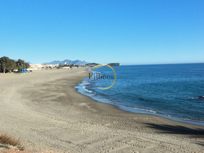 Image No.19-4 Bed House for sale